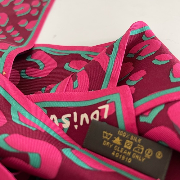 Louis Vuitton Leopard 100% Silk Twilly - Picture 6 of 8